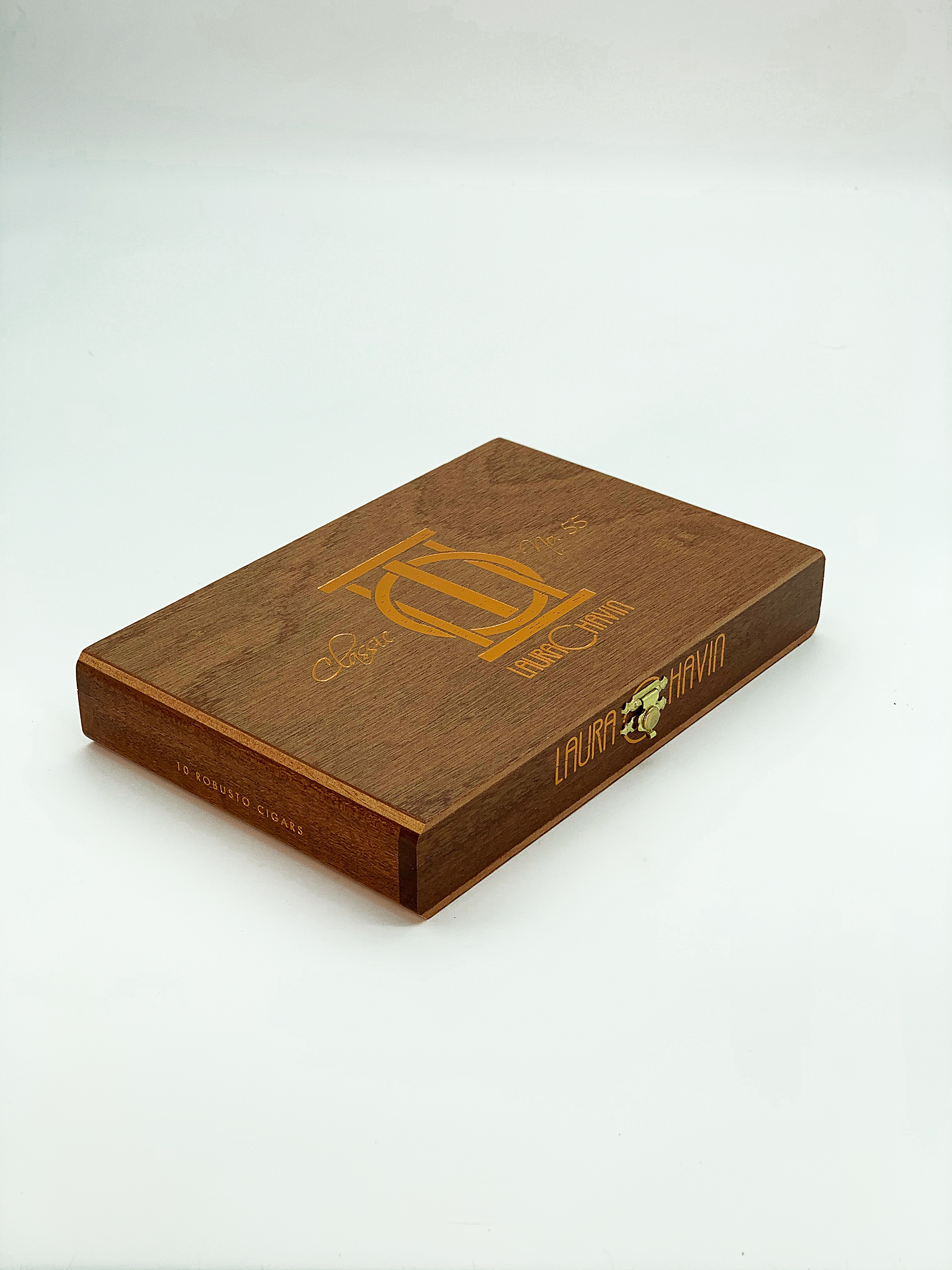 Laura Chavin Classic No. 55 Robusto in wooden box