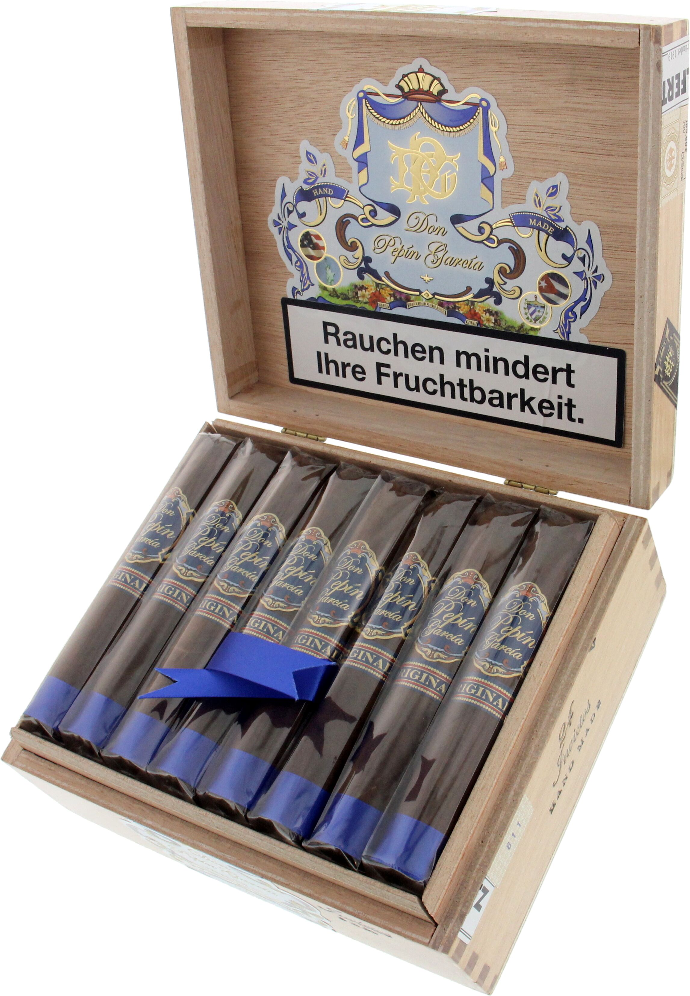 Don Pepin Original Blue Edition Robusto in the open box of 24