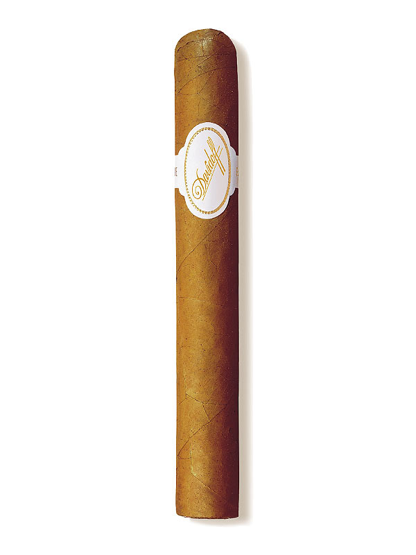 Davidoff Grand Cru No. 3 with creamy nuances 